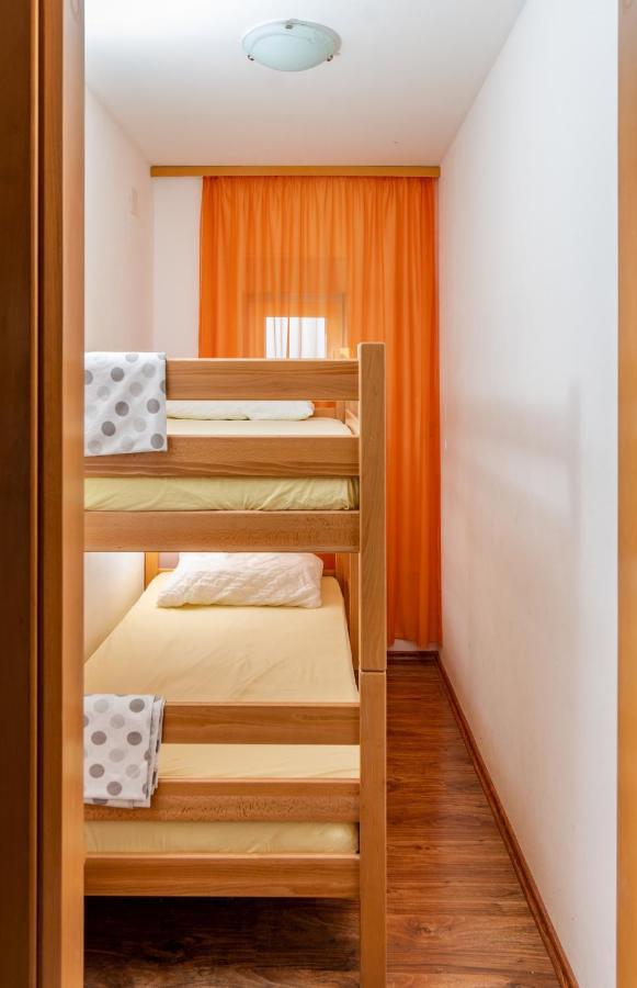 Apartments Tolic Baška Voda Екстериор снимка