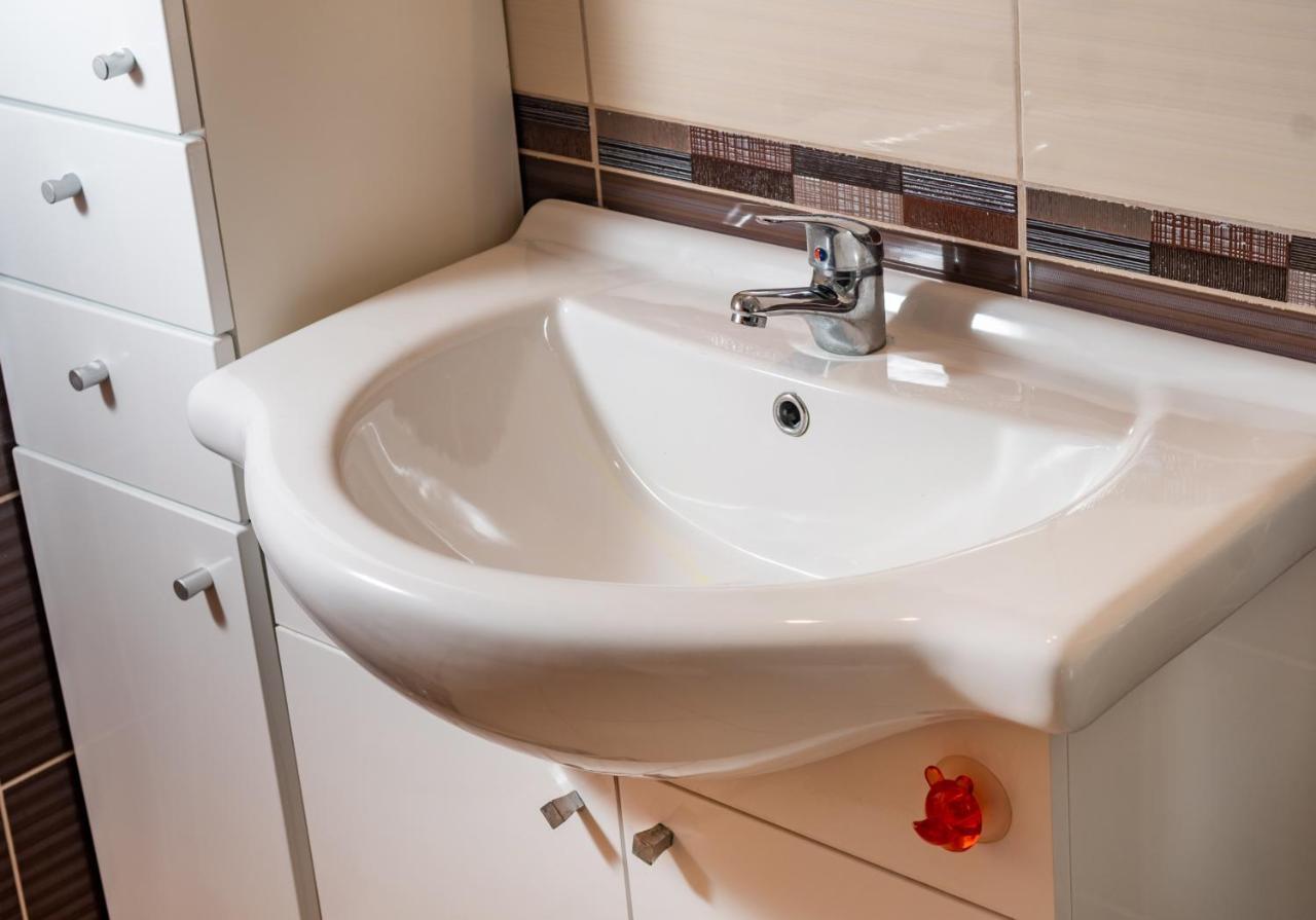 Apartments Tolic Baška Voda Екстериор снимка